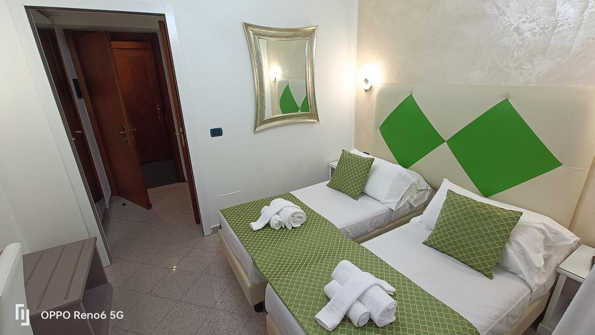 House 4 Mori Otel Roma Dış mekan fotoğraf